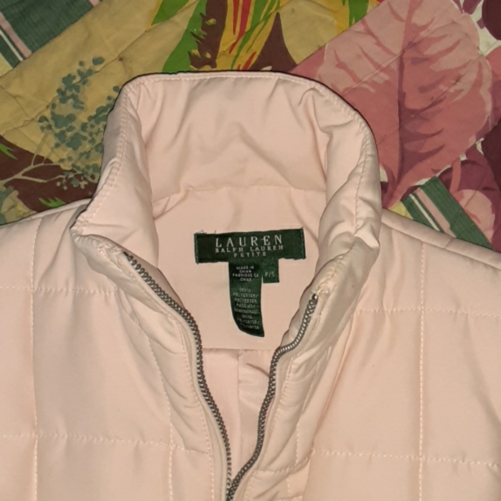 Lauren Ralph Lauren quilted pink vest with belt - Picture 2 of 7